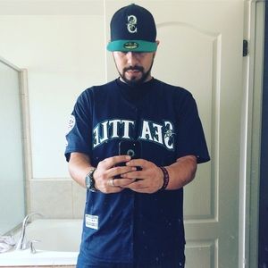 Meet your Posher, Adrian